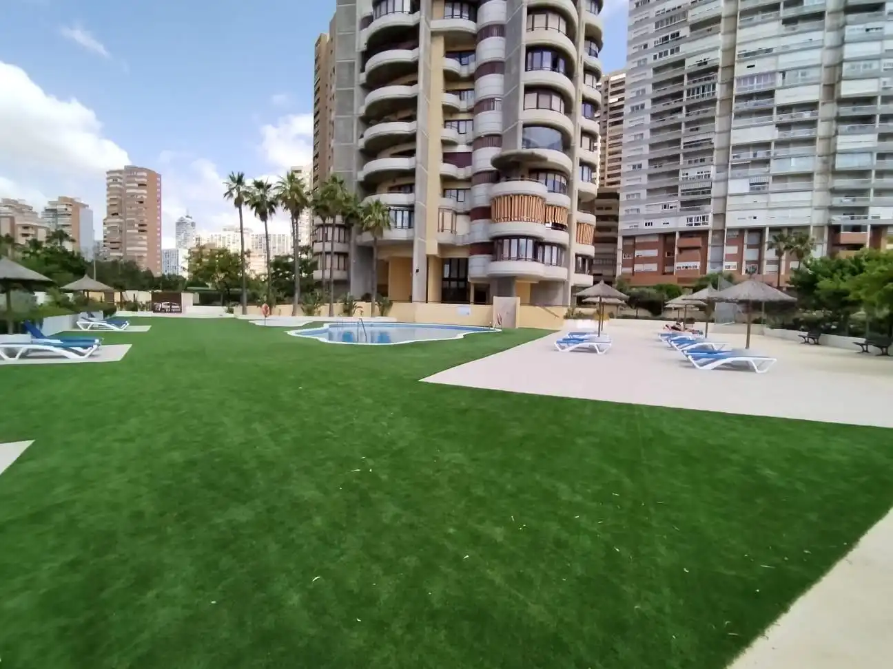 Piscina de Pis en venda en Benidorm amb Aire condicionat, Moblat i Piscina comunitària