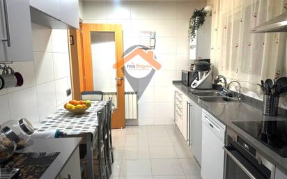 Kitchen of Flat for sale in Sabadell  with Air Conditioner, Heating and Parquet flooring