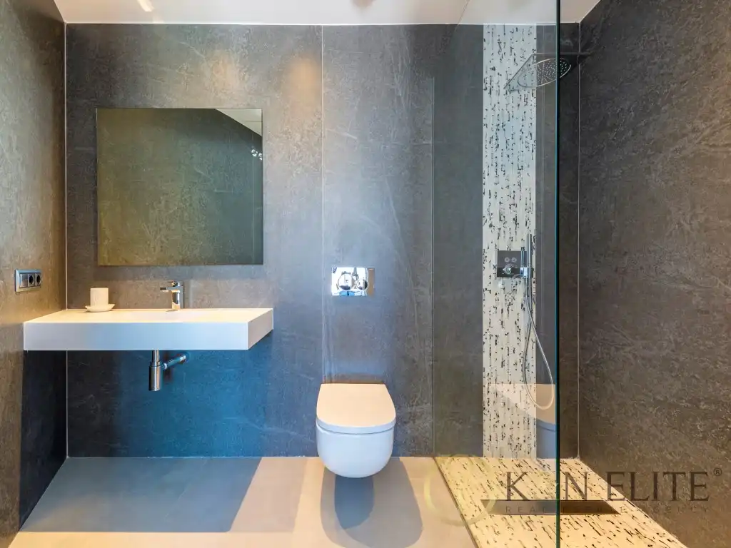 Baño de Dúplex en venta en Benidorm con Aire acondicionado y Piscina