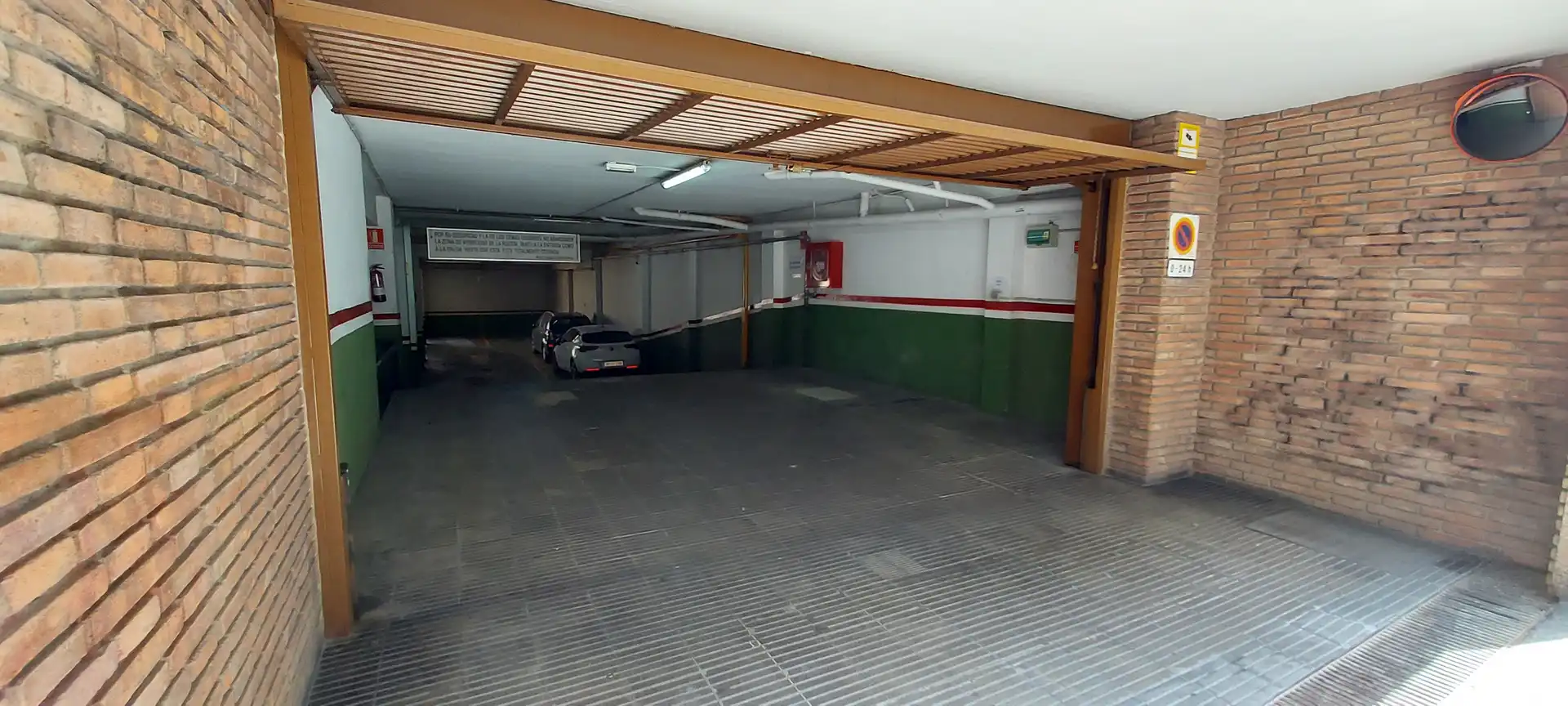 Individual with lift for sale in Carrer de Portolà 22, imagen 2