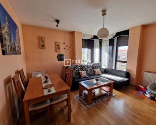 Living room of Flat for sale in  Madrid Capital  with Swimming Pool