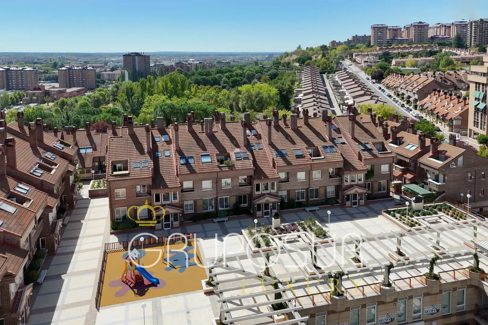 Maison mitoyenne avec piscine à vendre à Calle Mariano de los Cobos 76, imagen 3