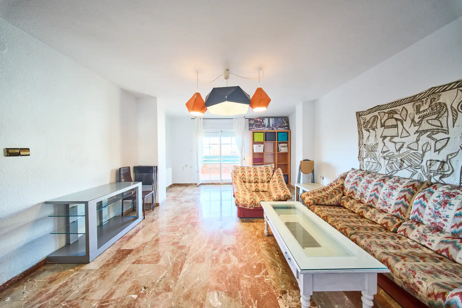 Sala de estar de Ático en venta en Granada con Calefacción, Terraza y Amueblado