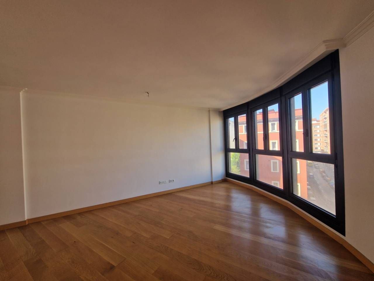 Bedroom of Flat for sale in Bilbao   with Heating, Storage room and Balcony