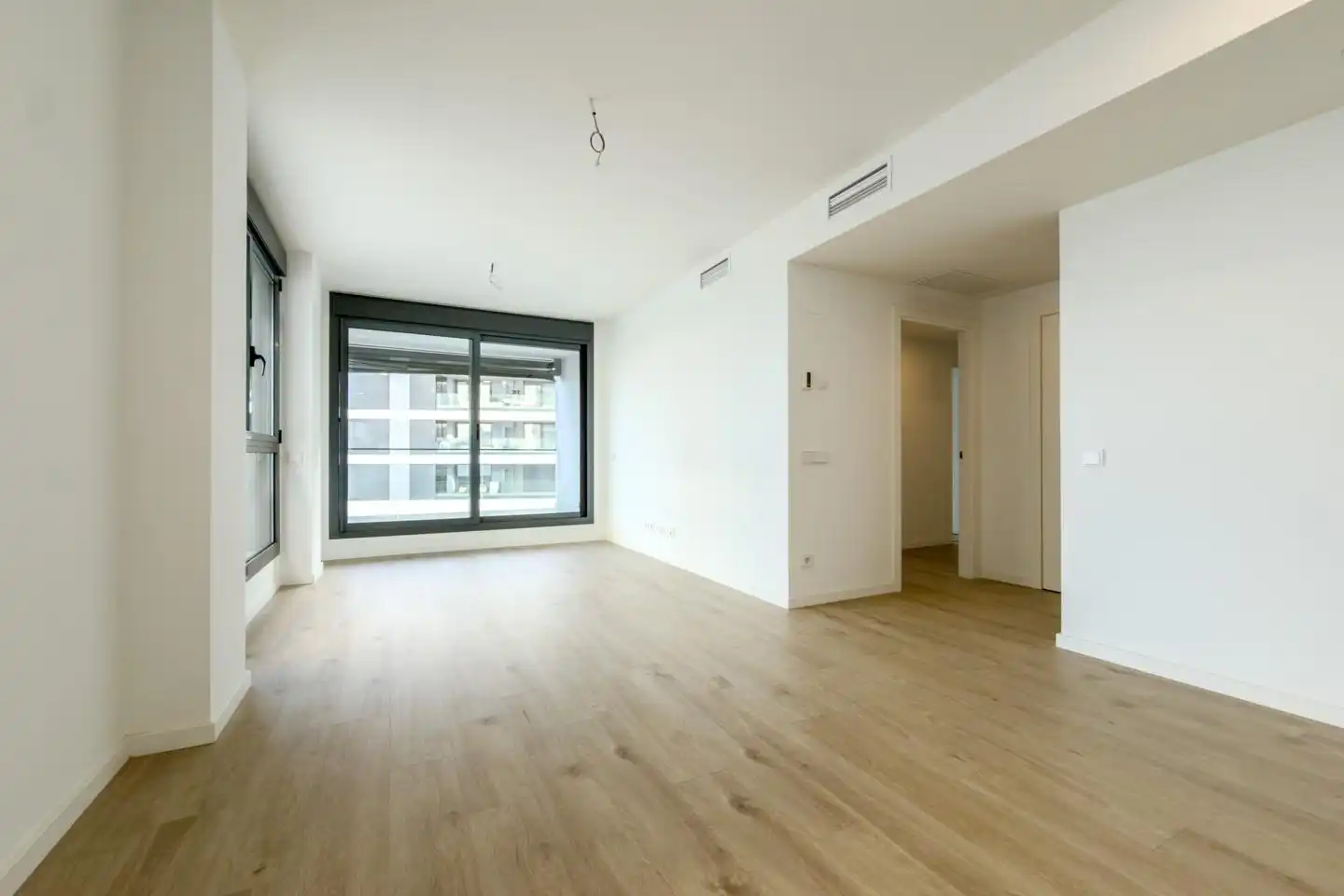 Living room of Flat for rent in Badalona  with Air Conditioner, Heating and Terrace