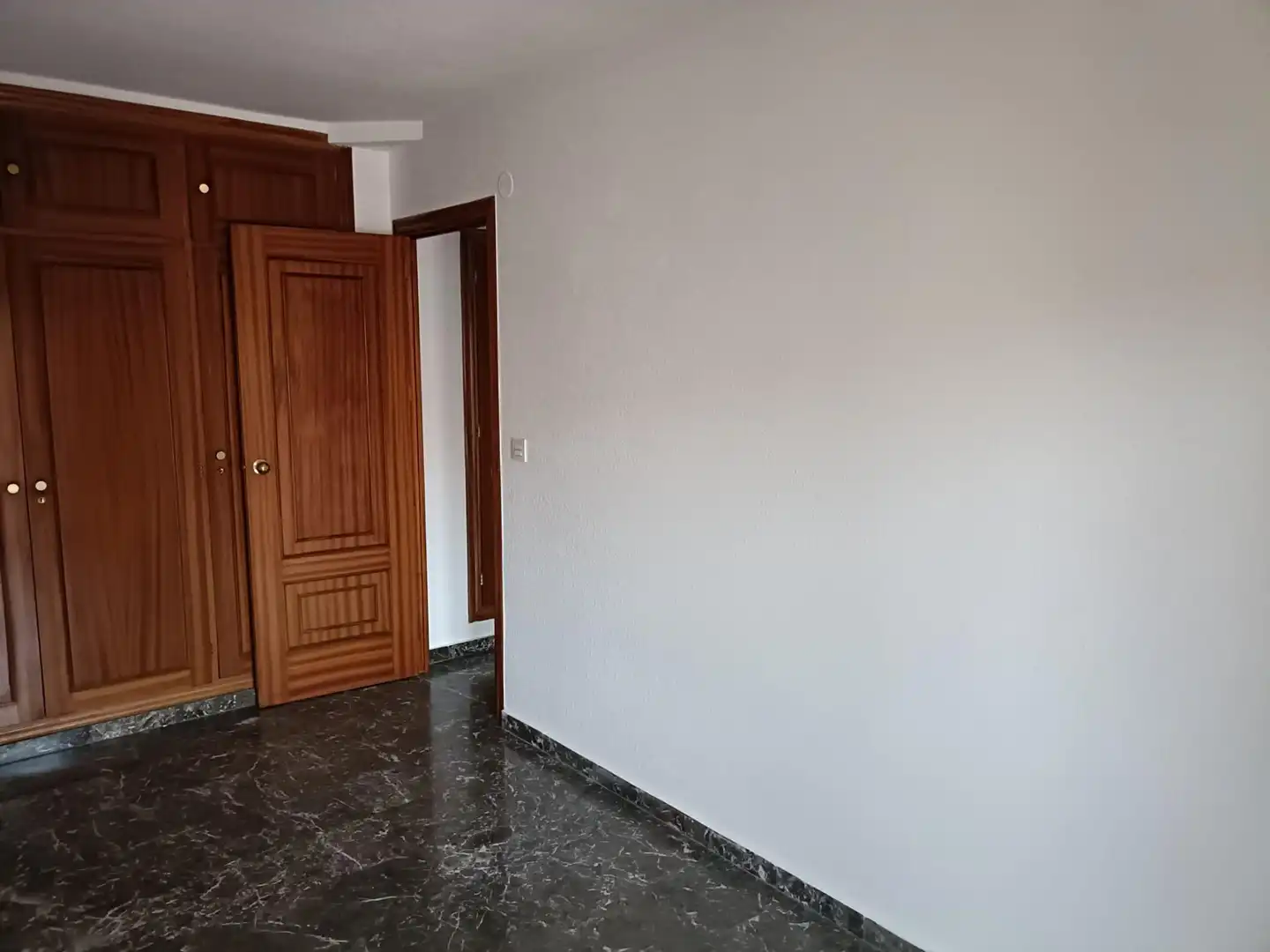 Wohnung zur Miete in Granada mit Heizung, Privatgarten und Terrasse