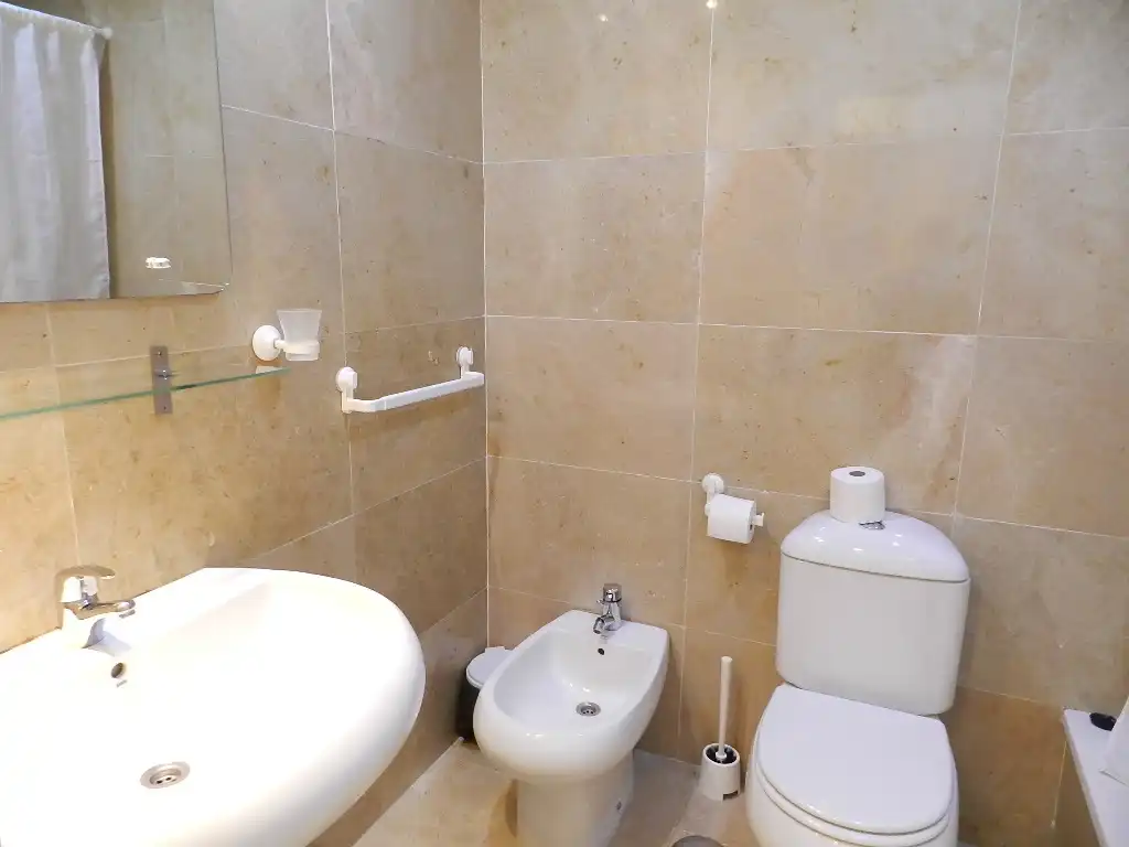 Bany de Apartament en venda en Manilva amb Aire condicionat, Terrassa i Traster