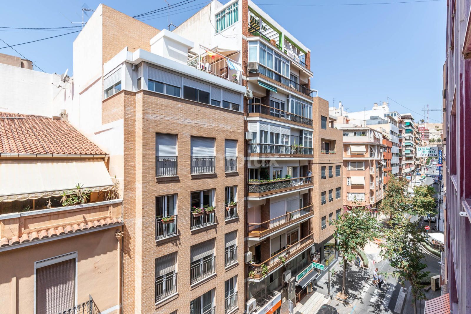 Vista exterior de Pis en venda en Alicante / Alacant amb Calefacció, Terrassa i Moblat
