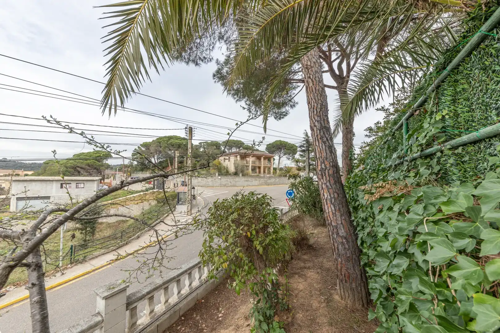 Vista exterior de Casa o xalet en venda en Tordera amb Jardí privat, Piscina i Alarma
