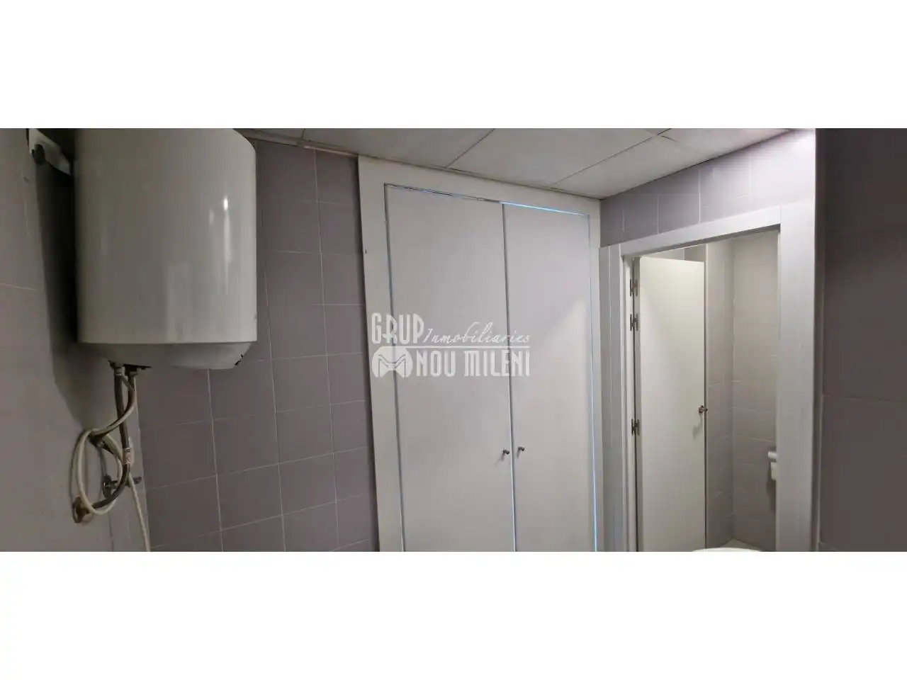 Bedroom of Commercial properties for rent in Catarroja  with Air Conditioner