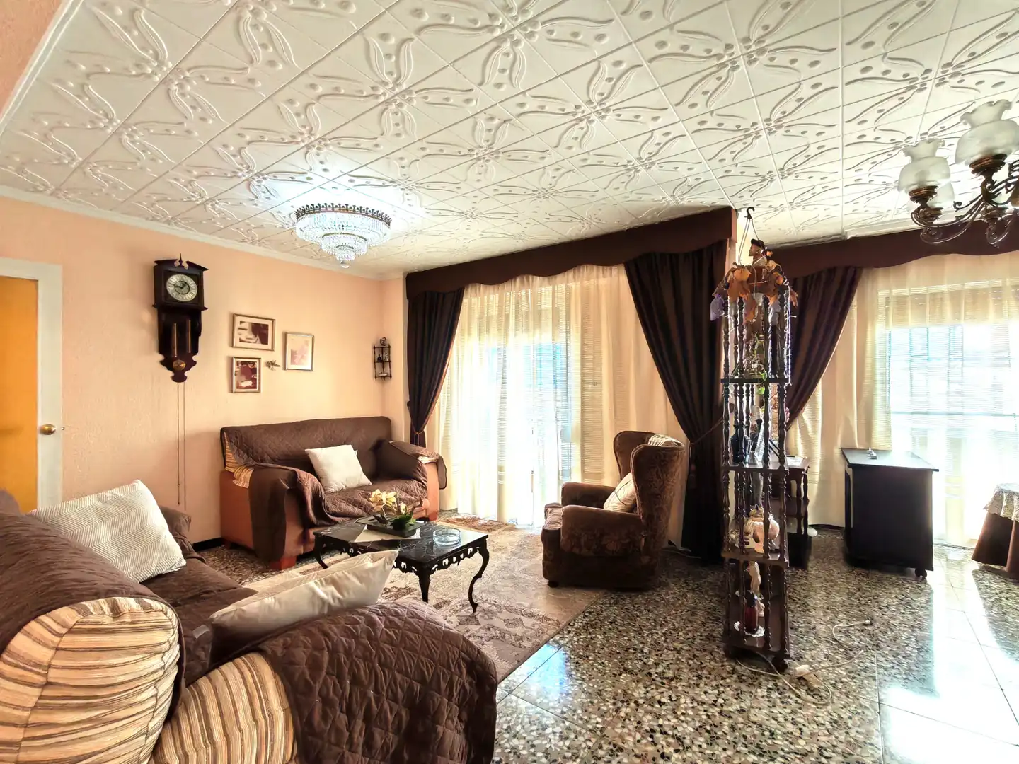 Living room of Flat for sale in Elche / Elx  with Furnished, Oven and Balcony