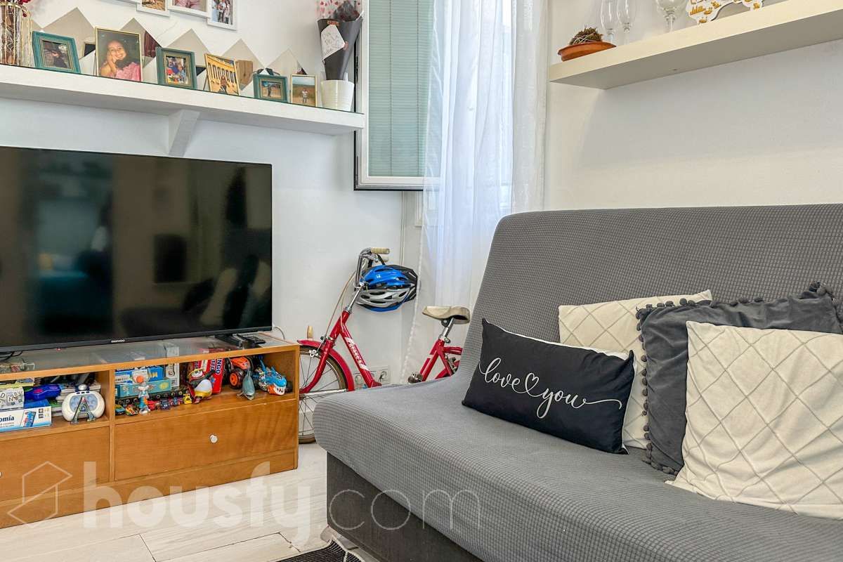 Flat for sale in Calle del Olivar, Embajadores - Lavapiés