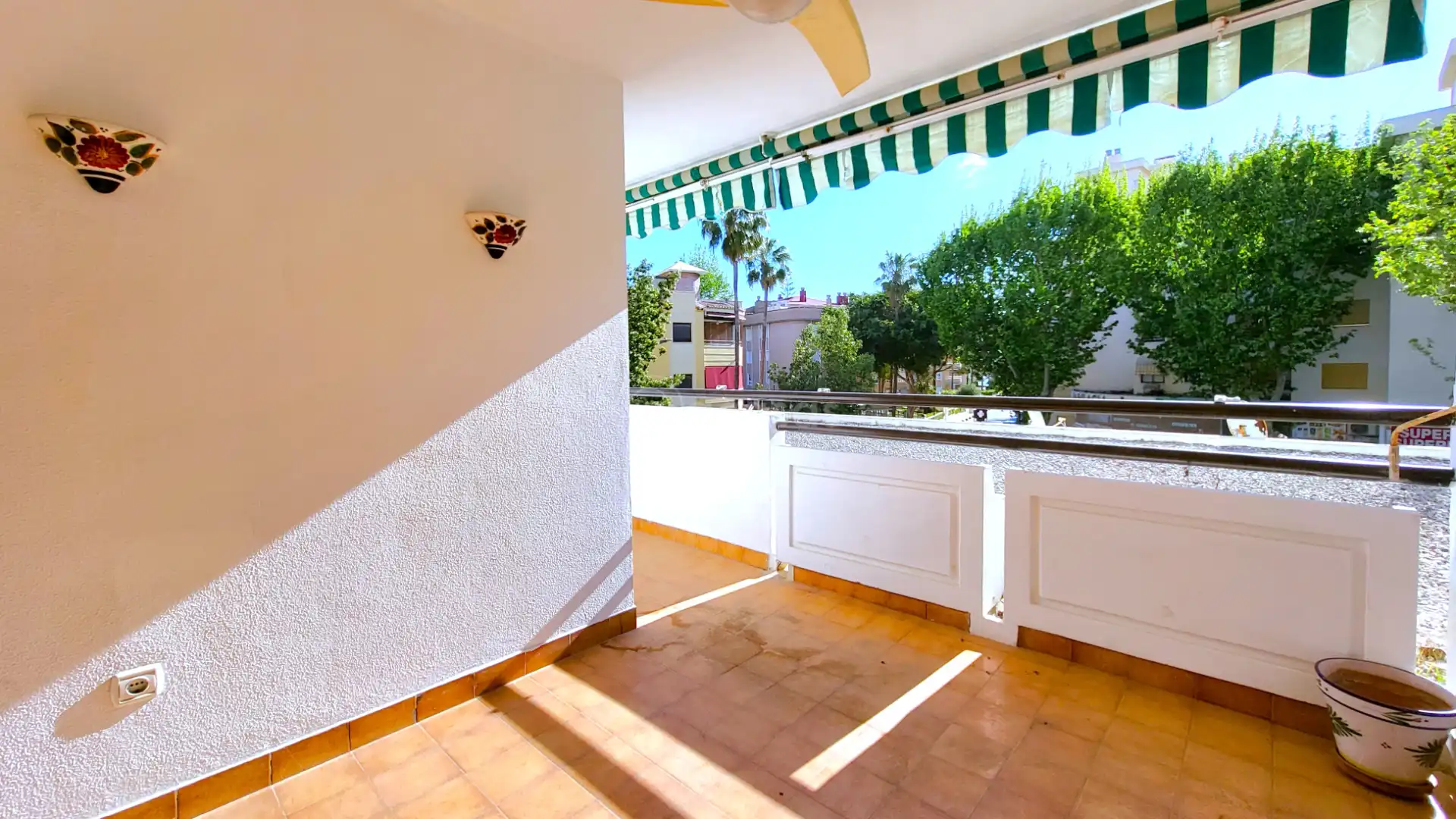 Piso con piscina en venta en Calle Nerja 6, imagen 13