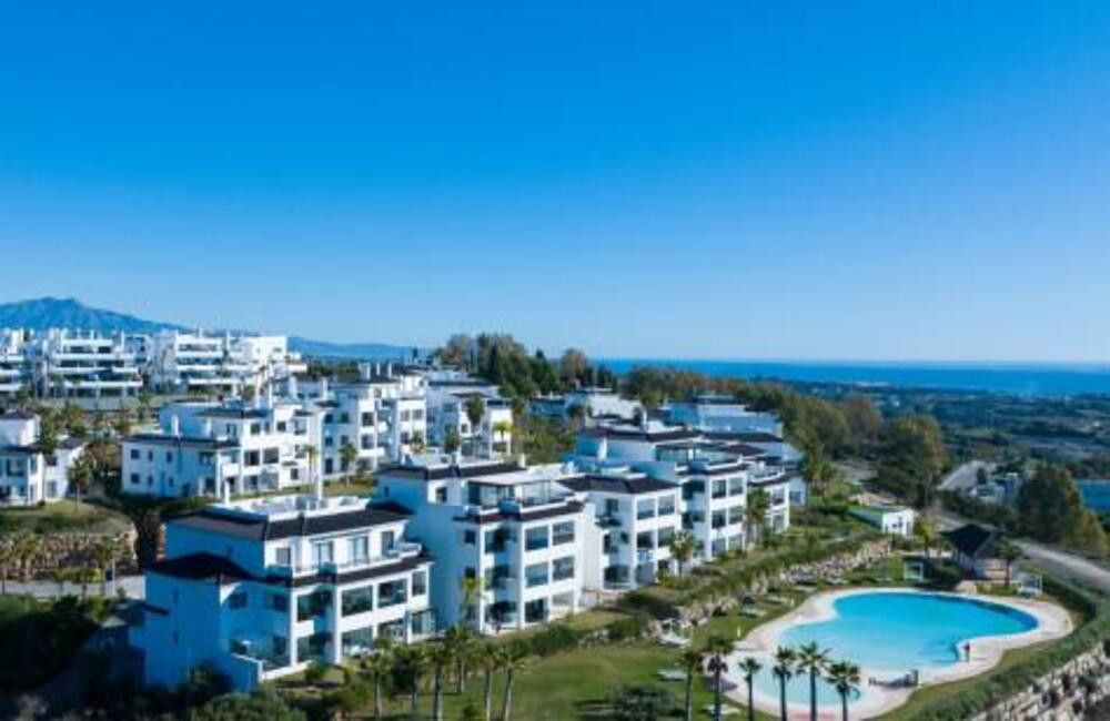 Exterior view of Apartment to rent in Estepona  with Air Conditioner, Terrace and Swimming Pool