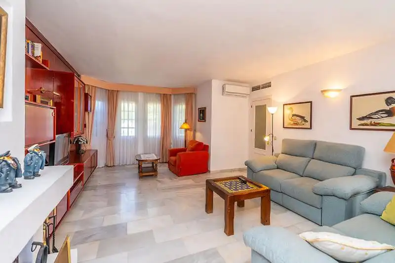 Living room of Detached homes for rent in Estepona  with Air Conditioner, Heating and Terrace