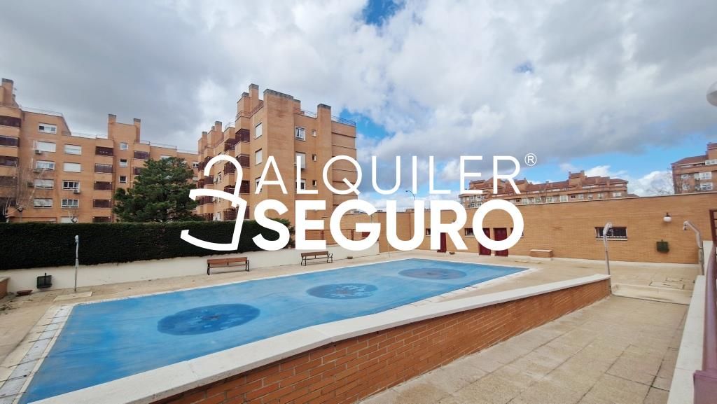 Exterior view of Flat to rent in  Madrid Capital  with Air Conditioner, Heating and Storage room