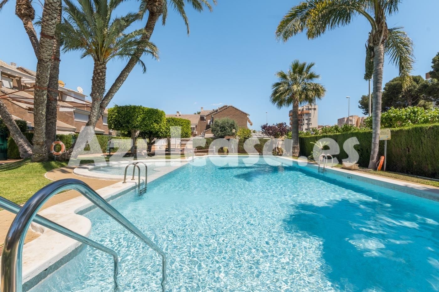 Swimming pool of Single-family semi-detached for sale in Alicante / Alacant  with Air Conditioner, Heating and Terrace