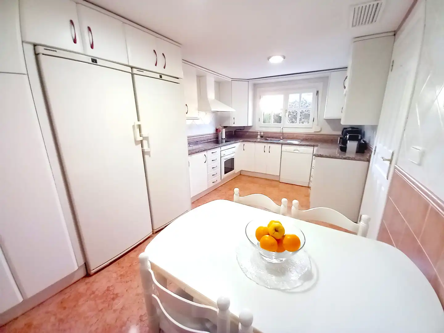 Kitchen of Houses for sale in L'Alfàs del Pi  with Air Conditioner, Private garden and Terrace