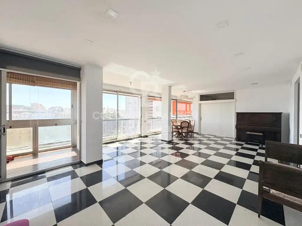 Piso de alquiler en Valencia con Terraza