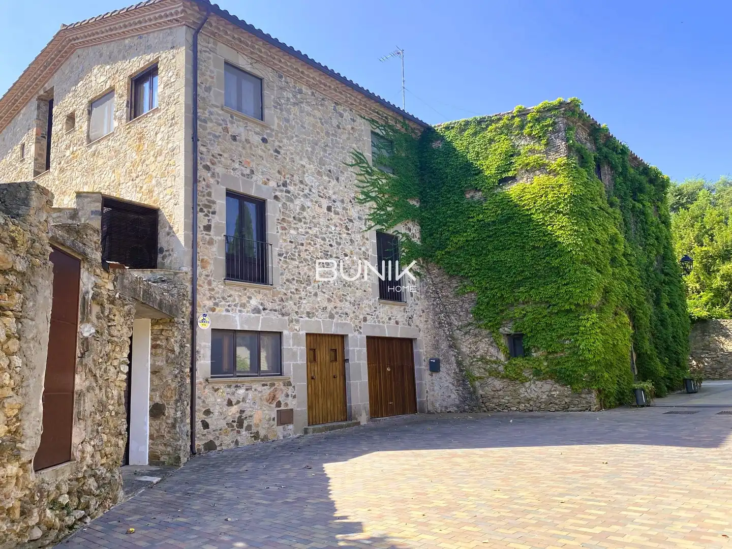 Vista exterior de Casa o xalet en venda en Torrent (Girona) amb Aire condicionat, Calefacció i Terrassa