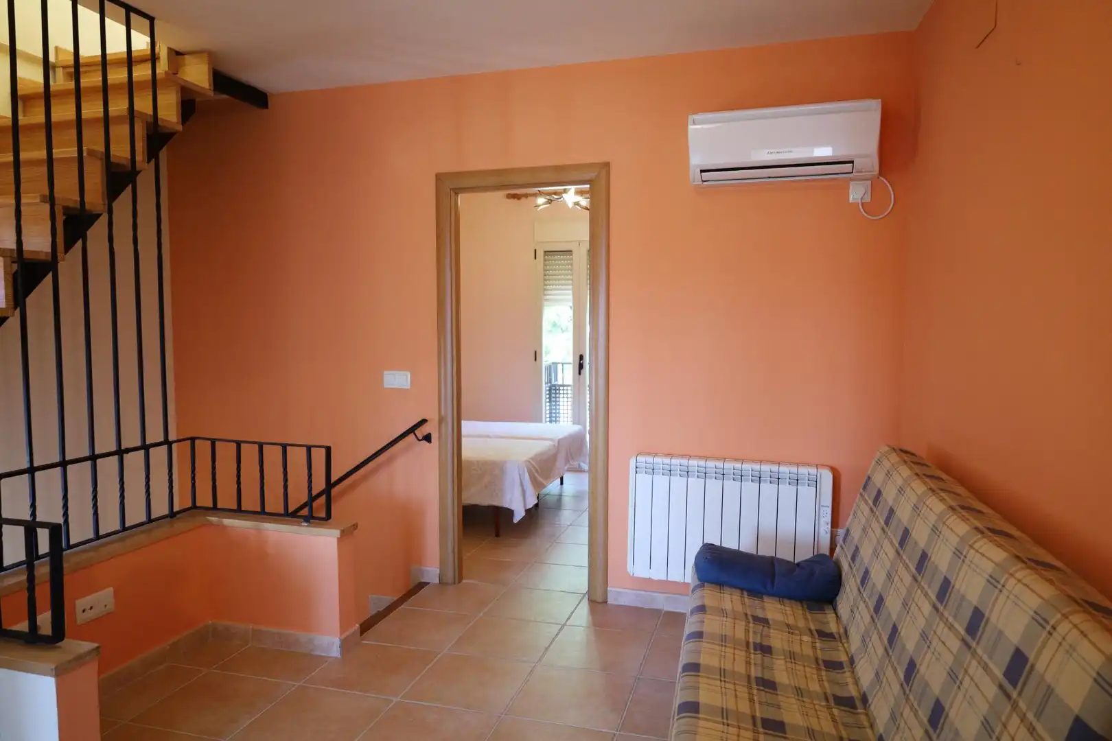 Houses for sale in Híjar  with Air Conditioner, Heating and Terrace