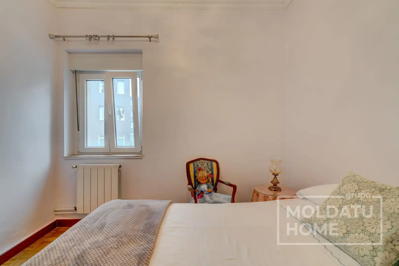 Schlafzimmer von Wohnung zum Verkauf in Irun  mit Heizung