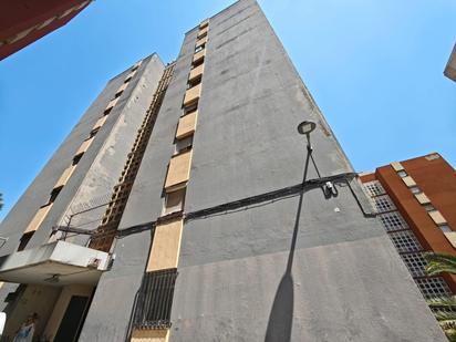Exterior view of Flat for sale in  Barcelona Capital  with Balcony