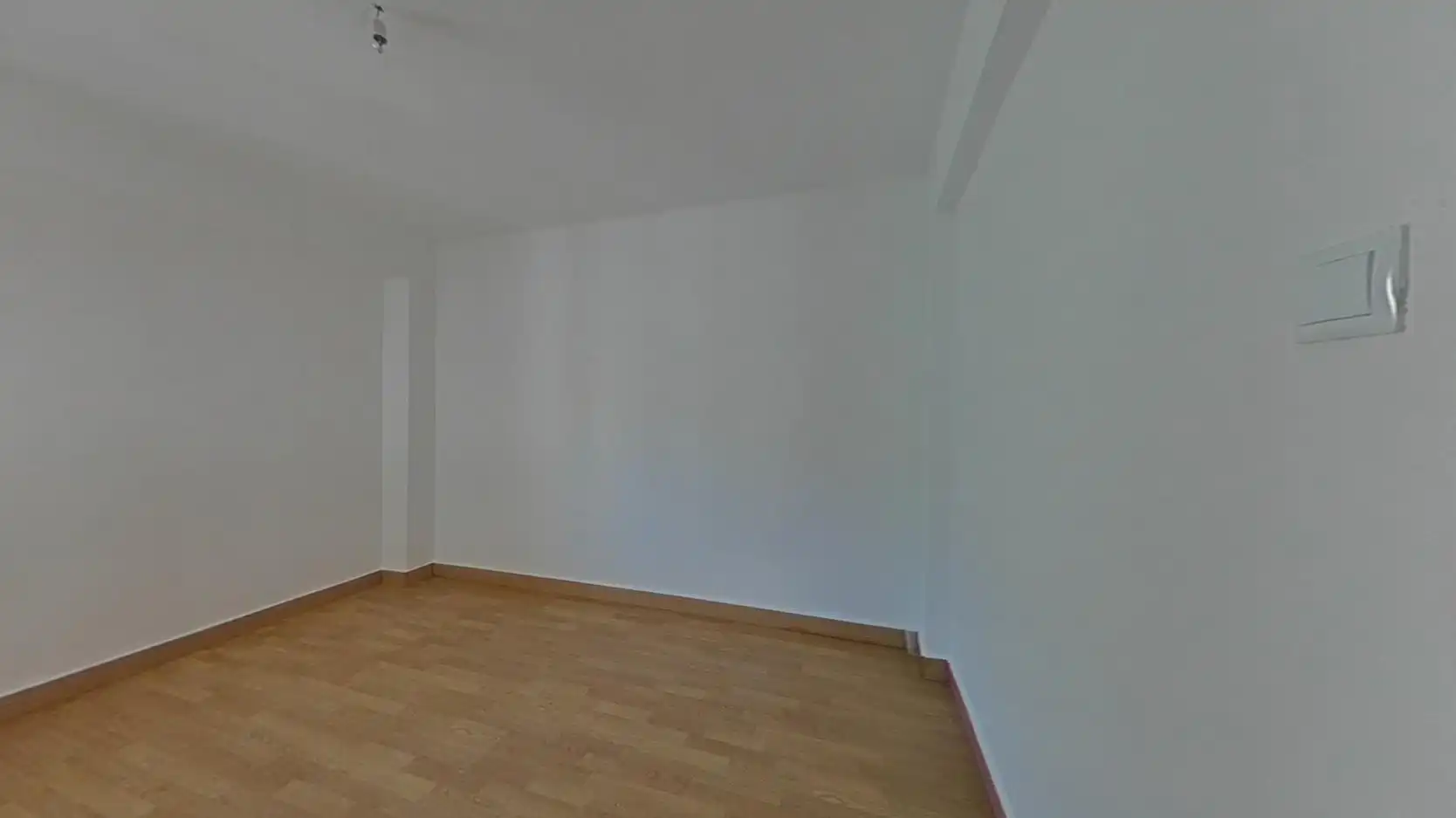 Habitación de Piso en venta en Zaragoza con Calefacción, Horno y Balcón