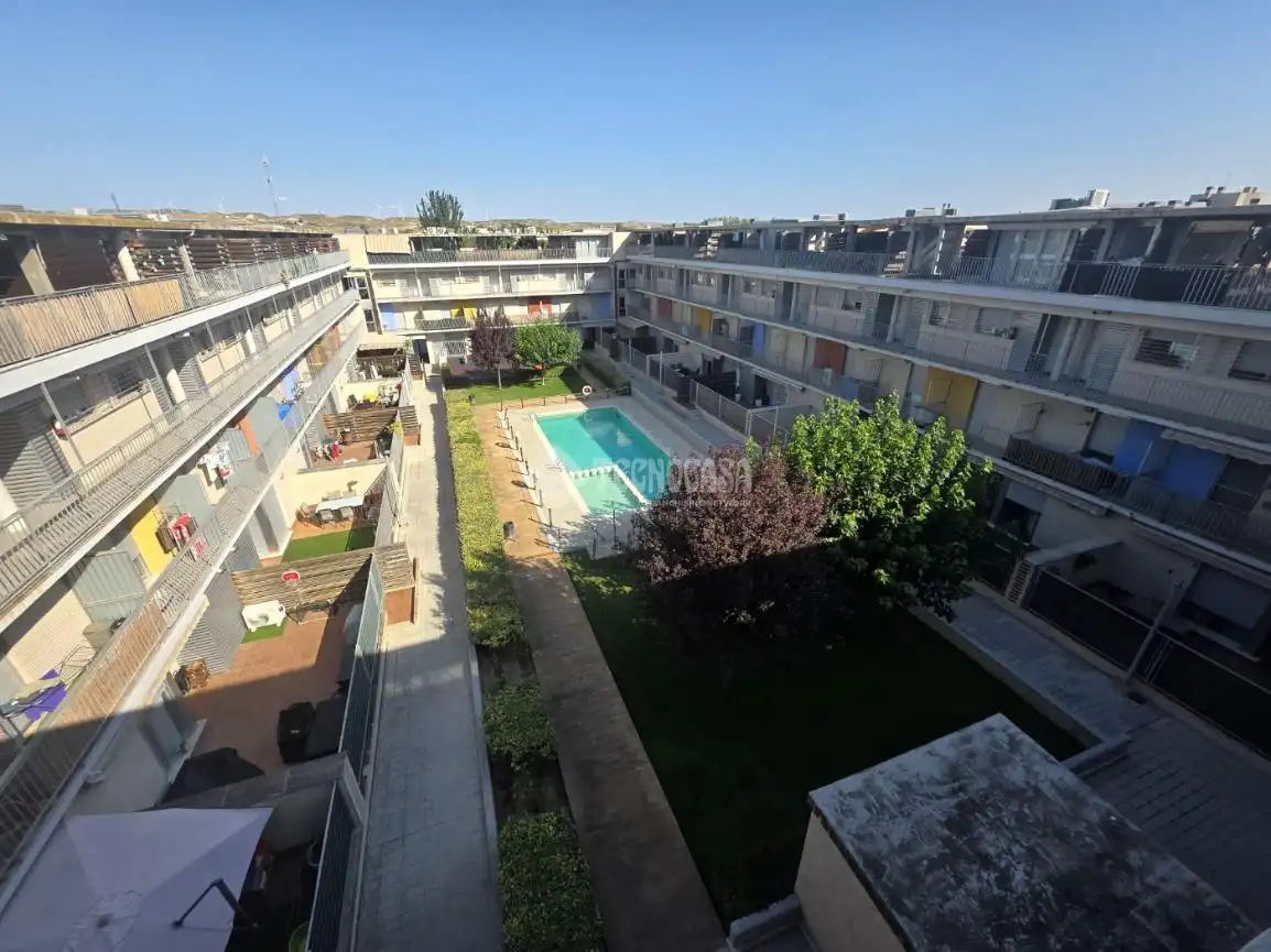 Exterior view of Flat for sale in Cadrete  with Air Conditioner, Heating and Terrace