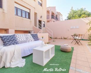 Vista exterior de Casa o xalet en venda en  Almería Capital amb Aire condicionat, Calefacció i Jardí privat