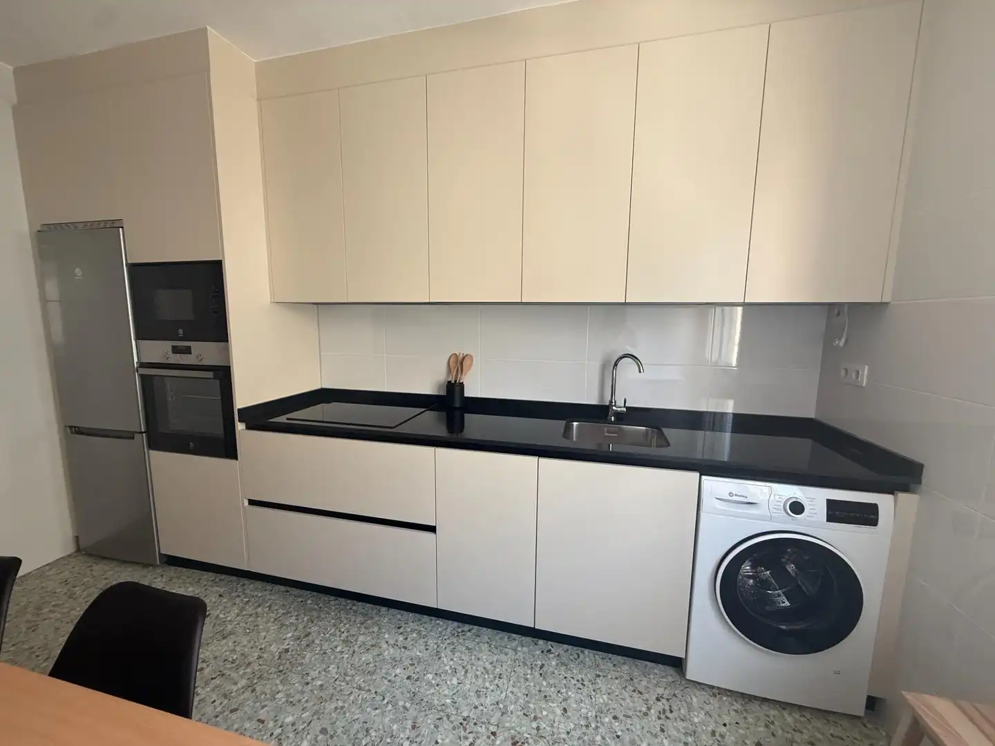 Küche von Wohnung zur Miete in Ourense Capital  mit Heizung und Balkon