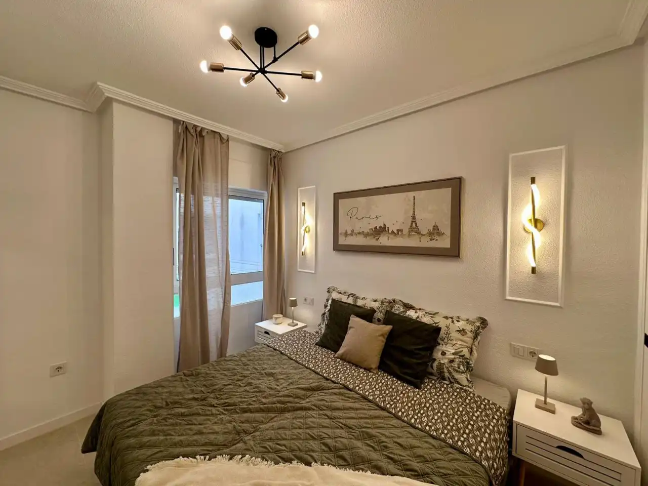 Habitación de Piso en venta en Torrevieja con Aire acondicionado, Calefacción y Terraza
