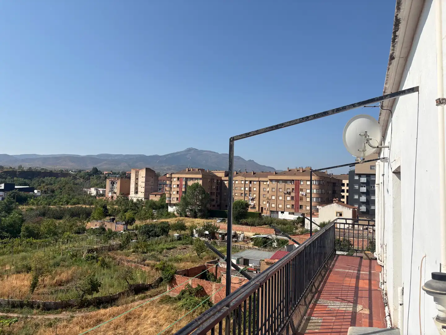 Außenansicht von Wohnung zum Verkauf in Arnedo mit Heizung, Parkett und Terrasse