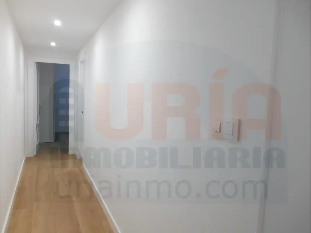 Pis en venda en Oviedo  amb Calefacció, Moblat i Forn