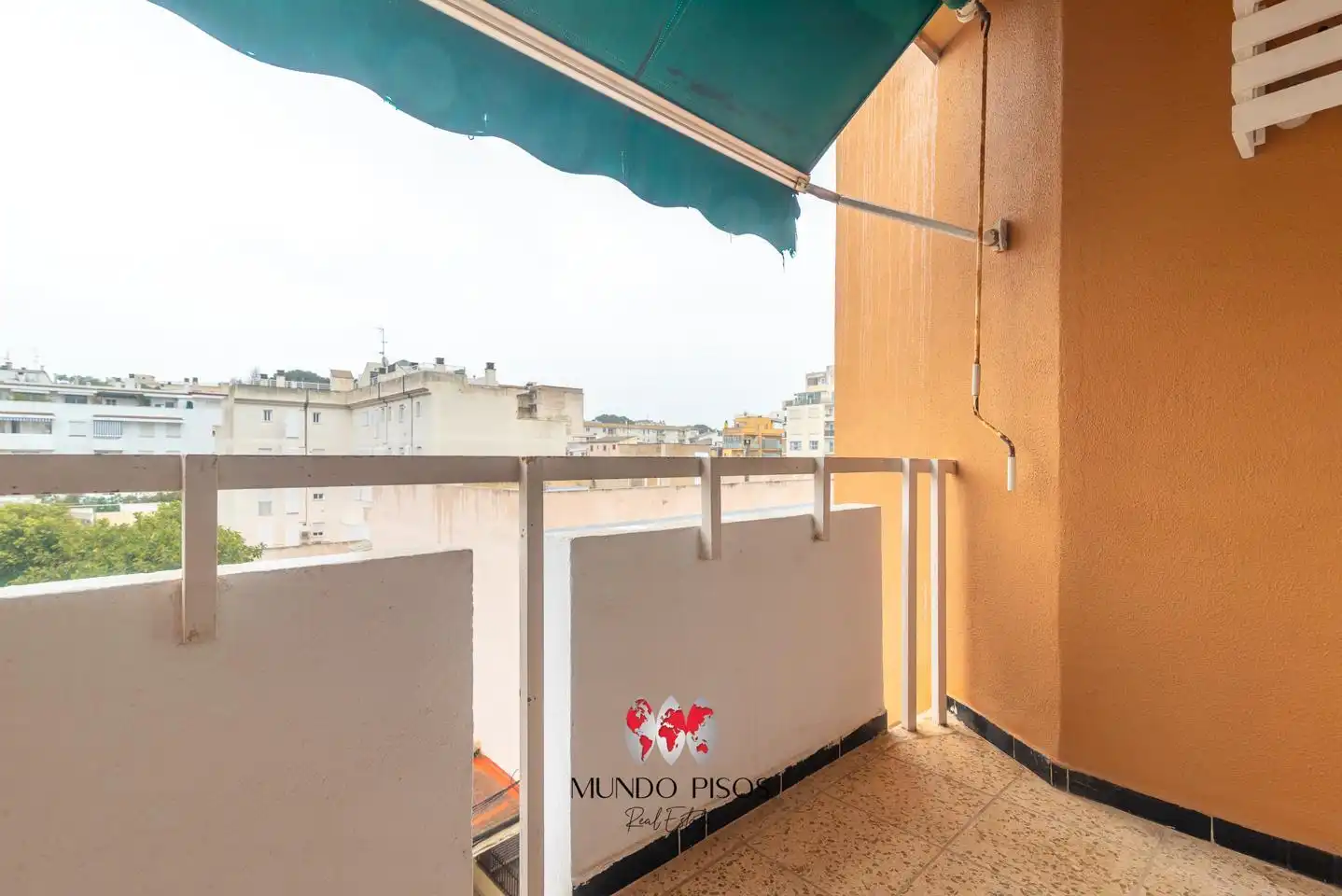 Terrasse von Wohnung zum Verkauf in  Palma de Mallorca mit Klimaanlage, Heizung und Abstellraum