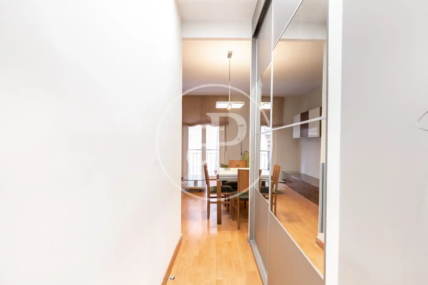 Piso en venta en Barcelona con Calefacción y Amueblado
