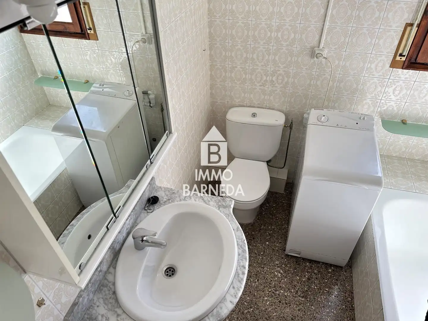 Baño de Piso en venta en Roses con Terraza y Amueblado