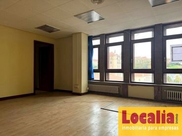 Locale commerciale in affitto a Castilla - Hermida
