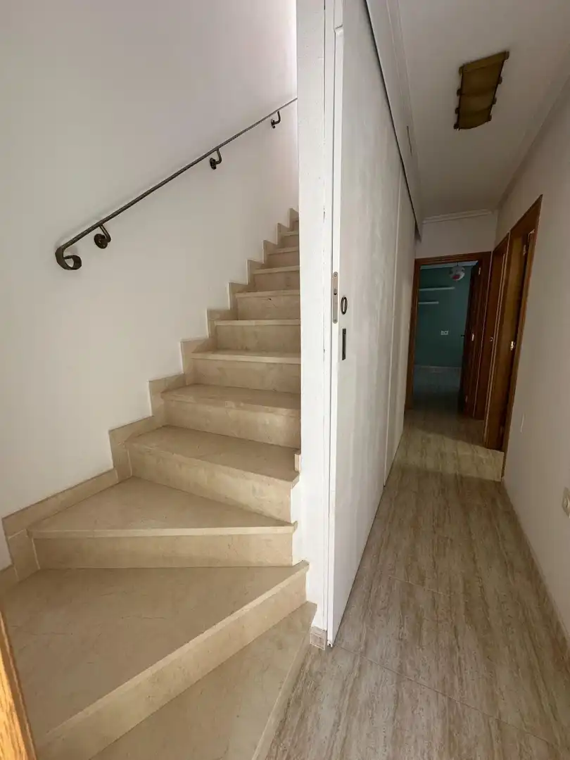 Adosado con piscina en venta en Calle Salvador Dalí, imagen 25