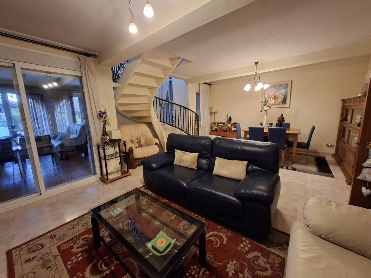 Sala d'estar de Casa adosada en venda en Moralzarzal amb Calefacció, Jardí privat i Terrassa