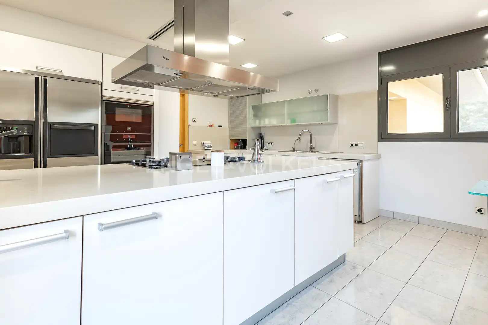 Cocina de Casa o chalet en venta en Canovelles con Aire acondicionado, Calefacción y Jardín privado