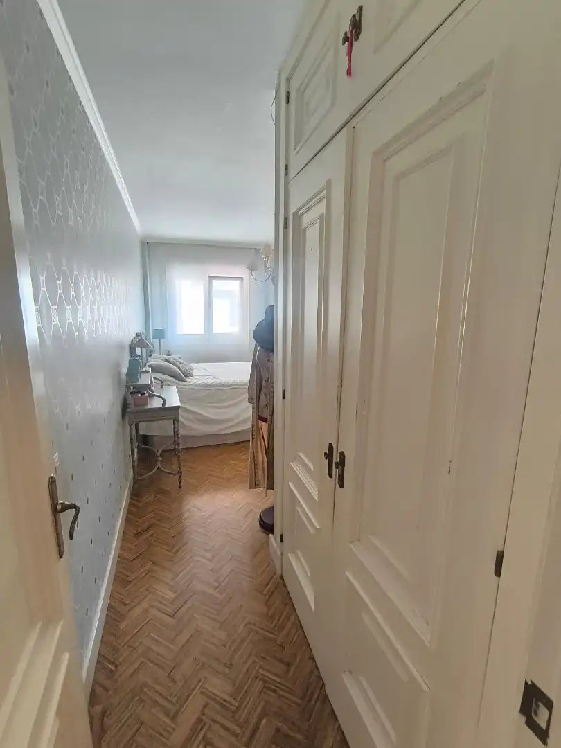 Habitación de Piso en venta en Pontevedra Capital  con Calefacción, Parquet y Horno