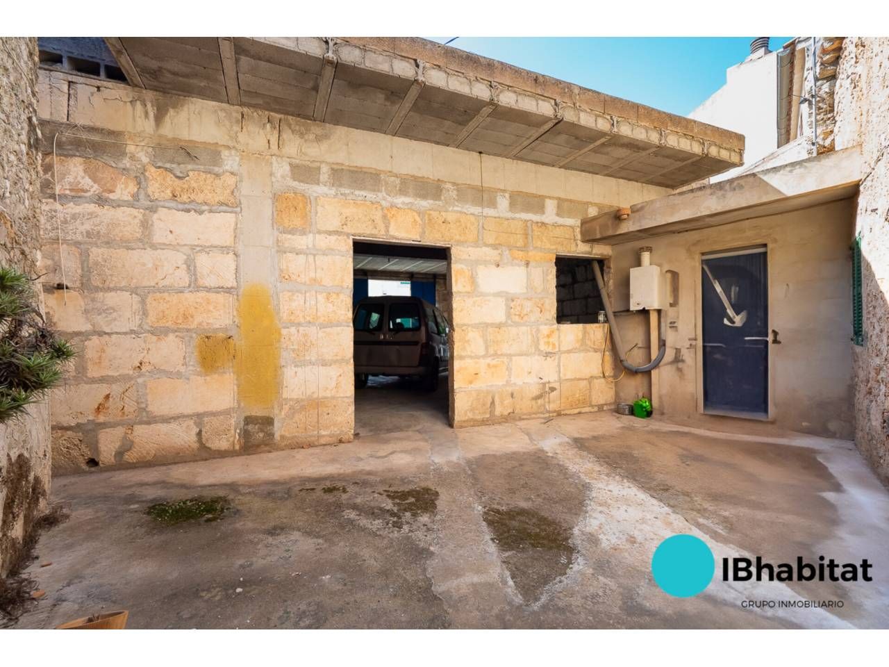 Exterior view of House or chalet for sale in Llubí