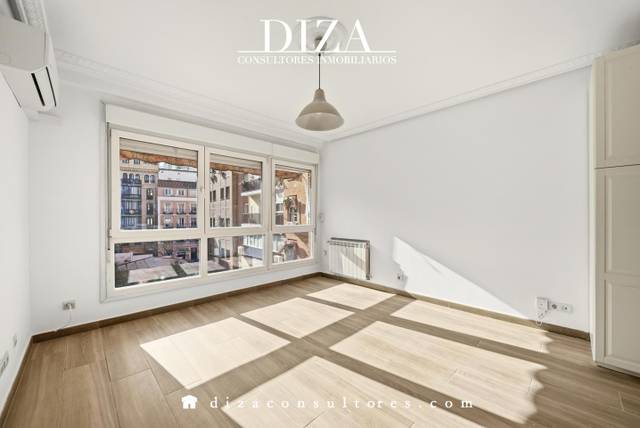 Piso en Alquiler en De Los Dos Amigos en Universidad - Malasaña