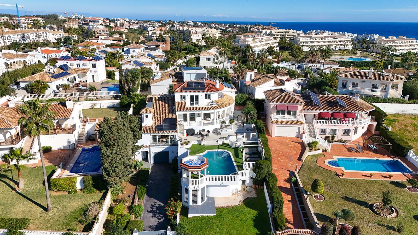 Vista exterior de Casa o chalet en venta en Mijas con Aire acondicionado, Terraza y Trastero