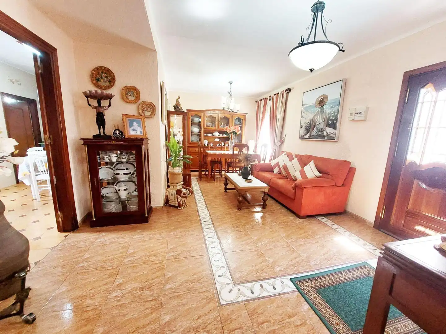 Sala d'estar de Casa o xalet en venda en Benalmádena amb Terrassa