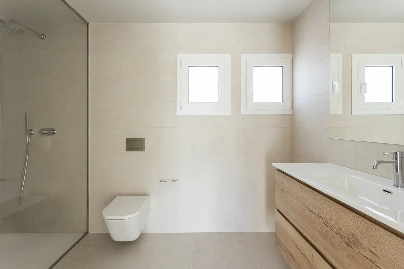 Baño de Casa o chalet en venta en Llers con Aire acondicionado, Calefacción y Jardín privado