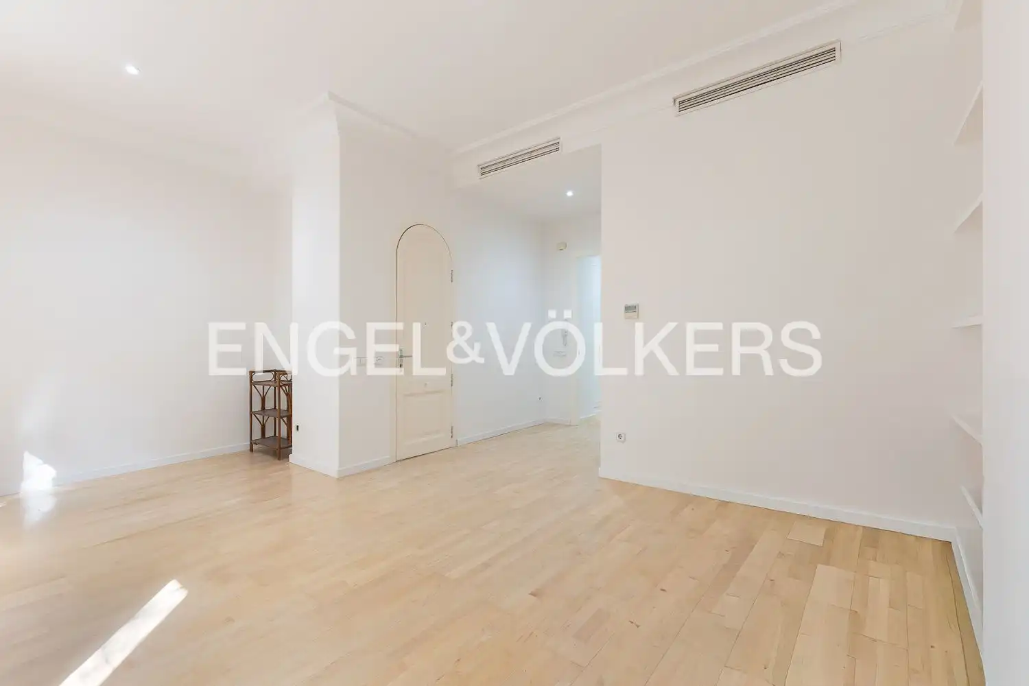 Flat for rent in Valencia  with Air Conditioner, Heating and Parquet flooring