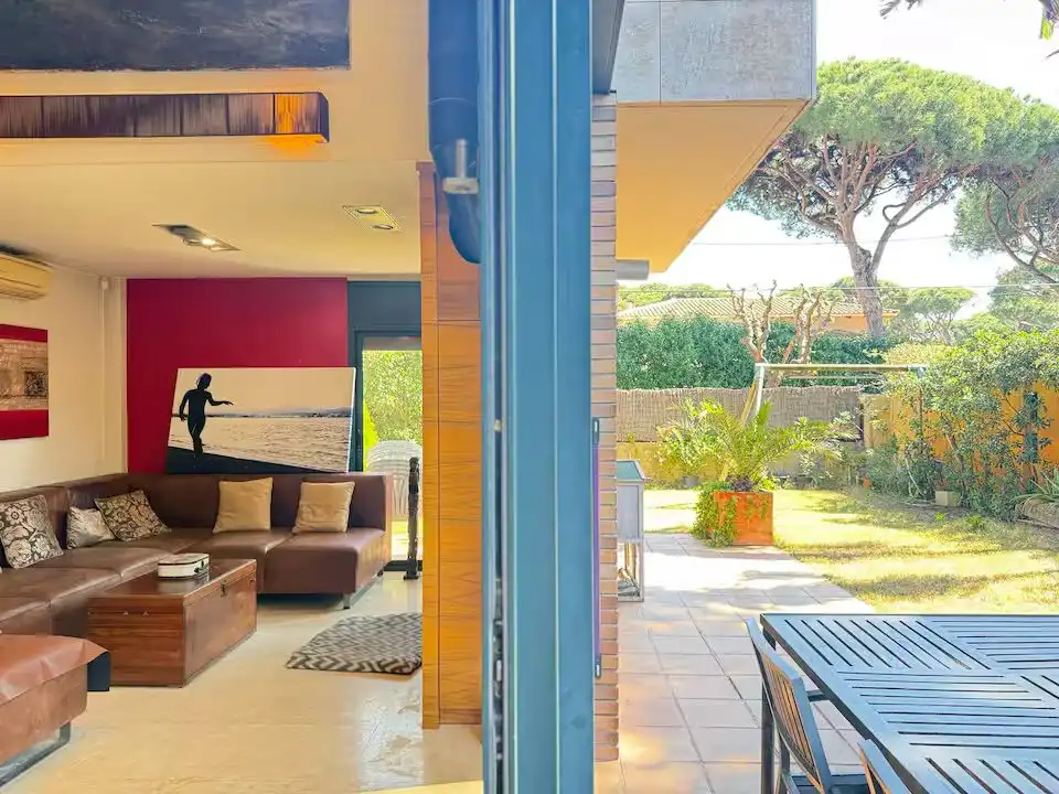 Living room of Houses for rent in Castelldefels  with Air Conditioner, Private garden and Terrace