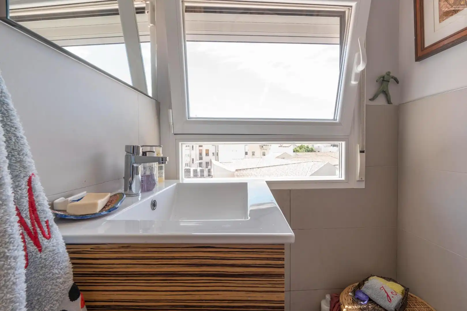 Badezimmer von Maisonette zum Verkauf in Madrid mit Terrasse